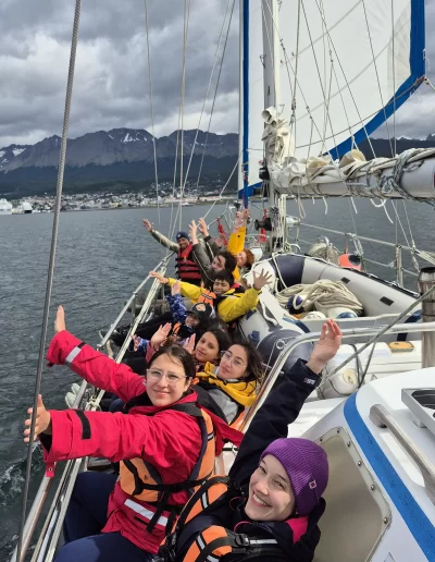 Featured Sailings Aboard the Ksar Sailboat – Ushuaia, Tierra del Fuego The Ksar Sailboat offers three unique sailing experiences from the city of Ushuaia, designed for different types of travelers — from those seeking a brief immersion in nature to those looking for an extended overnight adventure. All our departures are in small groups, with personalized service on a vessel equipped to provide safety and comfort in southern conditions. 🌊 1. Full Day Sailing A complete full-day experience to enjoy the Fuegian landscapes, observe marine wildlife, and sail through a naturally stunning environment. During the trip, we visit iconic landmarks, make photo stops, and if weather permits, we anchor to enjoy lunch on board in a sheltered bay. Ideal for travelers seeking to actively and contemplatively explore the region in a single day. Includes: Approximate duration: 6 to 8 hours Departure from Ushuaia in the morning and return in the afternoon Professional crew Hot lunch on board Hot drinks and snacks Bird and marine mammal watching Sailing under sail if conditions allow ⛵ 2. Overnight Sailing Experience This journey invites you to experience a magical night at sea, sleeping aboard the sailboat anchored in a remote and peaceful setting. The experience begins in the afternoon with a relaxed sail and anchoring in a protected bay where guests enjoy dinner and rest surrounded by nature. The following morning, after breakfast, we return to Ushuaia. It’s an ideal option for those seeking a different and intimate experience with direct contact with life on board. Includes: Duration: approximately 24 hours (afternoon departure, return the following afternoon) Hot dinner on board Breakfast and lunch the next day Accommodation on the sailboat with bedding included Sunset and sunrise views from the boat Complete sailing and anchoring experience 🧭 3. 3-Day Expedition Through Guaraní Passage to Puerto Almanza A three-day, two-night expedition for those seeking a longer and deeper experience in contact with southern nature. This journey sails through remote landscapes and visits less-traveled areas, with the possibility of short hikes on land, wildlife sightings, and anchoring in solitary spots. The route includes two nights aboard in protected bays, with all services included. Includes: Duration: 3 days and 2 nights Departure and return from Ushuaia Sailing to Puerto Almanza with intermediate stops All meals on board: breakfast, lunch, snacks, and dinner Accommodation on the sailboat with bedding included Experienced crew Possibility of short hikes on land, weather permitting About the Ksar Sailboat The Ksar is a 40-foot steel sailboat, Joshua model, designed for demanding conditions. It features thermal insulation, diesel heating, a private cabin, full bathroom with hot water shower, equipped kitchen, dining lounge with convertible sofas, navigation desk with modern instruments, library, and storage space. It can comfortably accommodate up to 7 people. Highlighted Features: Safe and comfortable sailing Modern equipment and constant maintenance Captains with over 30 years of experience in the region STARLINK satellite internet available on board These three experiences are designed to connect with the unique environment of Tierra del Fuego from the sea — in a responsible, calm, and small-group format. Each sailing is adapted to weather conditions, always prioritizing the safety and well-being of our passengers.